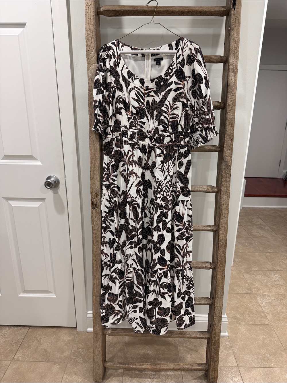 Ann Taylor White and Brown Leaf-Print Midi Dress, Size 0